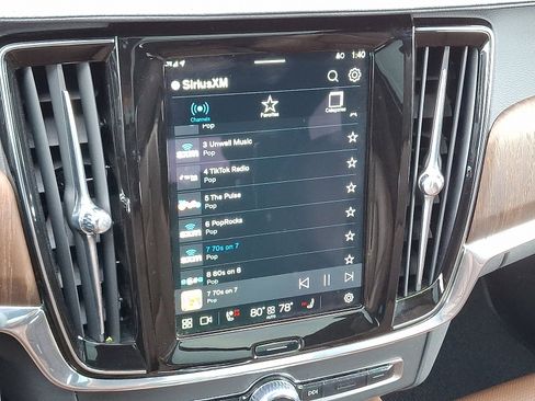 Used 2024 Volvo V90 B6 Cross Country Ultimate image 17