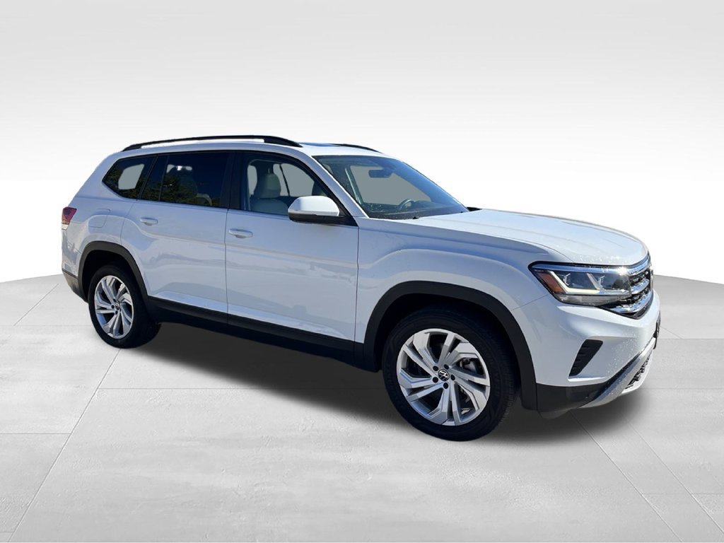Used 2023 Volkswagen Atlas SE w/ Panoramic Sunroof Package FWD image 4