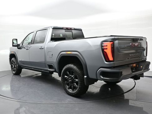 Used 2024 GMC Sierra 2500 AT4 w/ AT4 Premium Plus Package image 8
