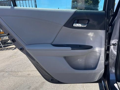 Used 2013 Honda Accord EX image 22