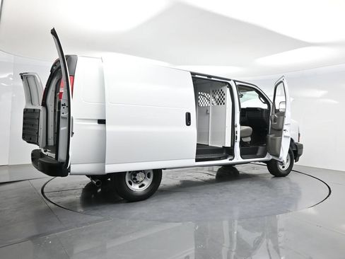 New 2026 Chevrolet Express 2500 w/ Driver Convenience Package RWD image 4