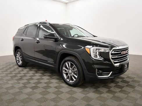 Used 2024 GMC Terrain SLT image 11