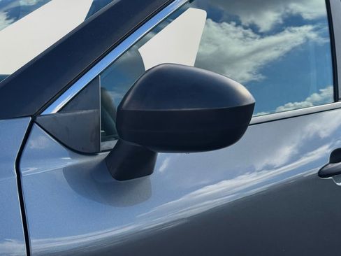 Used 2021 Nissan Rogue S image 27