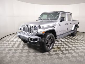 Used 2020 Jeep Gladiator Overland video 1