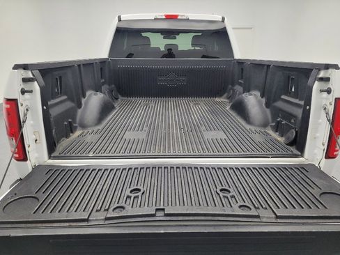 Used 2016 Ford F150 XLT image 29