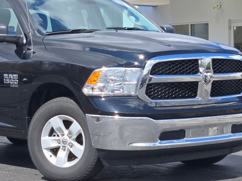 Used 2024 RAM 1500 Classic SLT AWD/4WD image 3