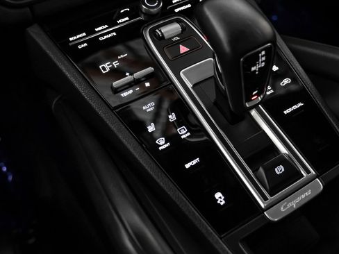 Used 2019 Porsche Cayenne image 19