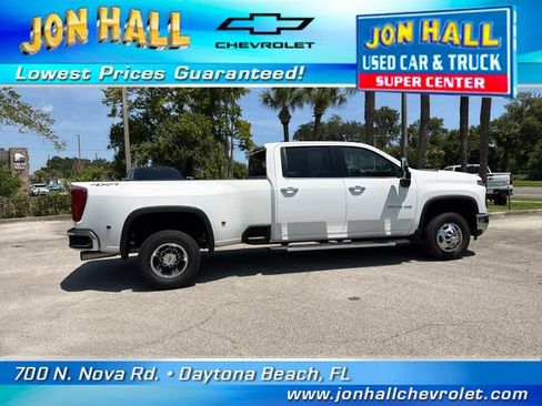 Used 2025 Chevrolet Silverado 3500 LTZ w/ LTZ Convenience Package AWD/4WD image 13