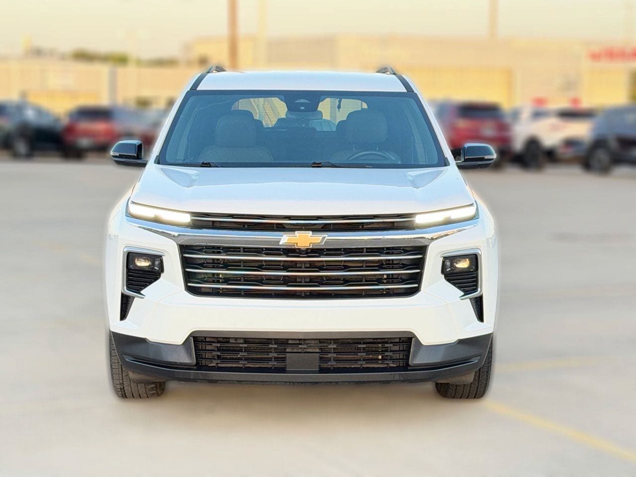 Used 2025 Chevrolet Traverse LT FWD image 4