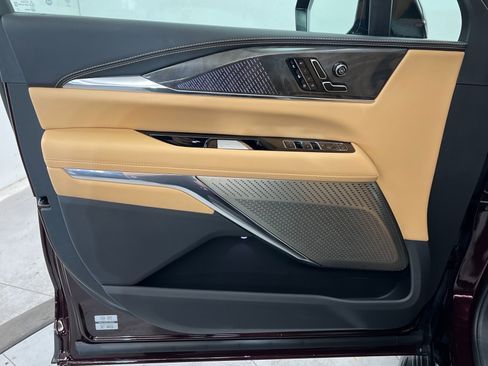 New 2025 Cadillac Escalade IQ Sport 2 w/ LPO, ONYX Package image 15