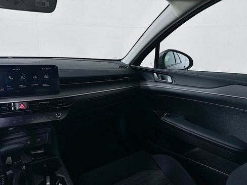 New 2025 Kia K5 LXS image 24