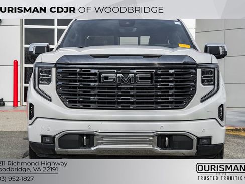 Used 2024 GMC Sierra 1500 Denali Ultimate image 2