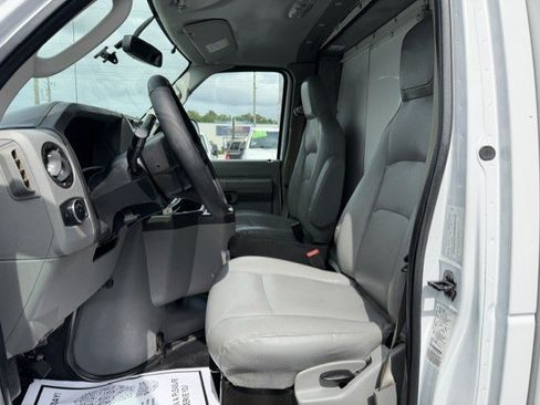 Used 2021 Ford E-450 and Econoline 450 Super Duty w/ Power Windows & Locks Group RWD image 15