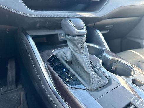 Used 2022 Toyota Highlander Platinum image 17