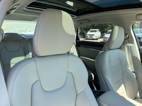 Certified 2024 Volvo S90 T8 Ultimate AWD/4WD image 11