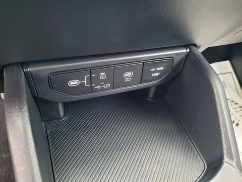 Used 2025 Kia K4 LXS image 14