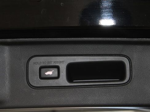 Used 2023 Honda Pilot EX-L image 31