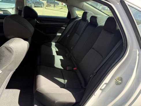 Used 2020 Honda Accord LX image 11