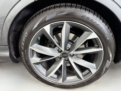 Used 2023 Audi SQ7 Prestige w/ Prestige Package image 31