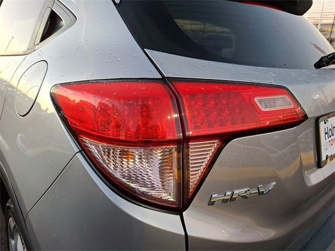 Used 2017 Honda HR-V EX image 15