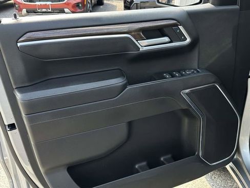 Used 2023 Chevrolet Silverado 1500 RST AWD/4WD image 17