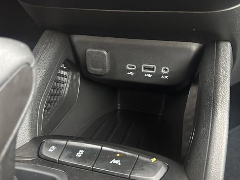 Used 2023 Chevrolet TrailBlazer LS image 35