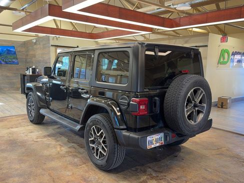 Used 2024 Jeep Wrangler Unlimited Sahara image 6