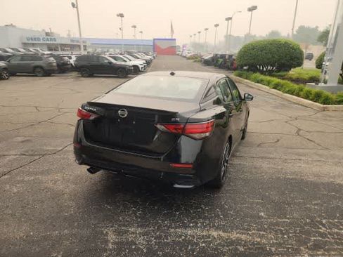 Used 2025 Nissan Sentra SR FWD image 15