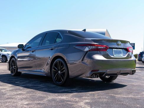 Used 2023 Toyota Camry XSE FWD image 9