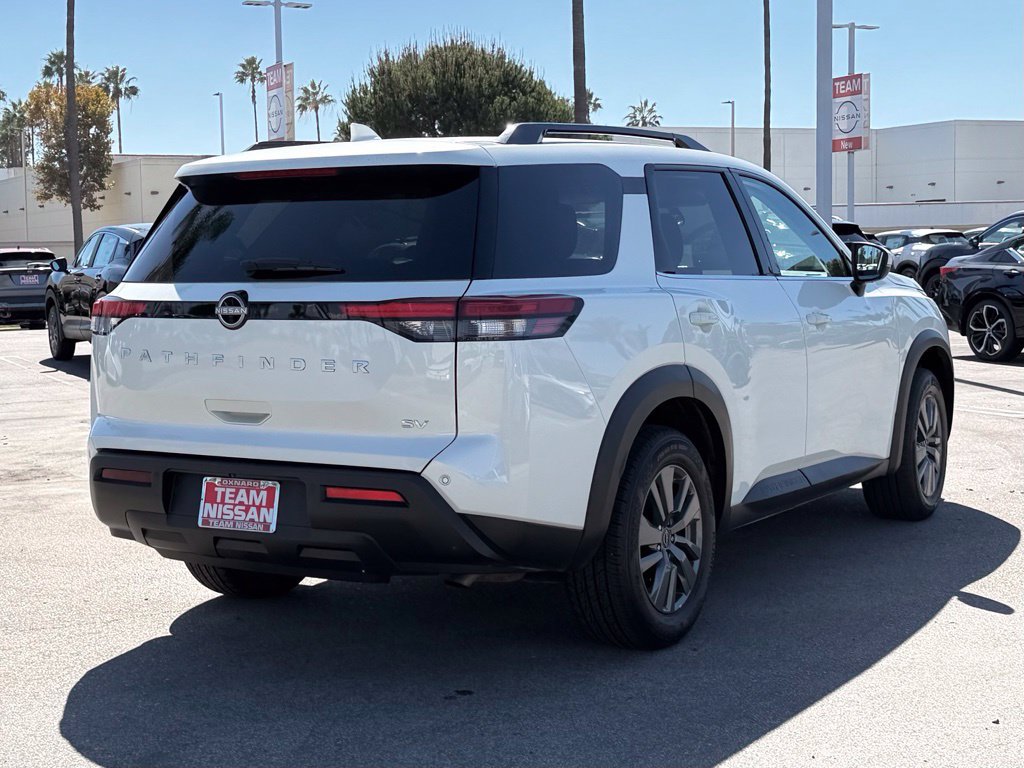 Certified 2024 Nissan Pathfinder SV FWD image 7