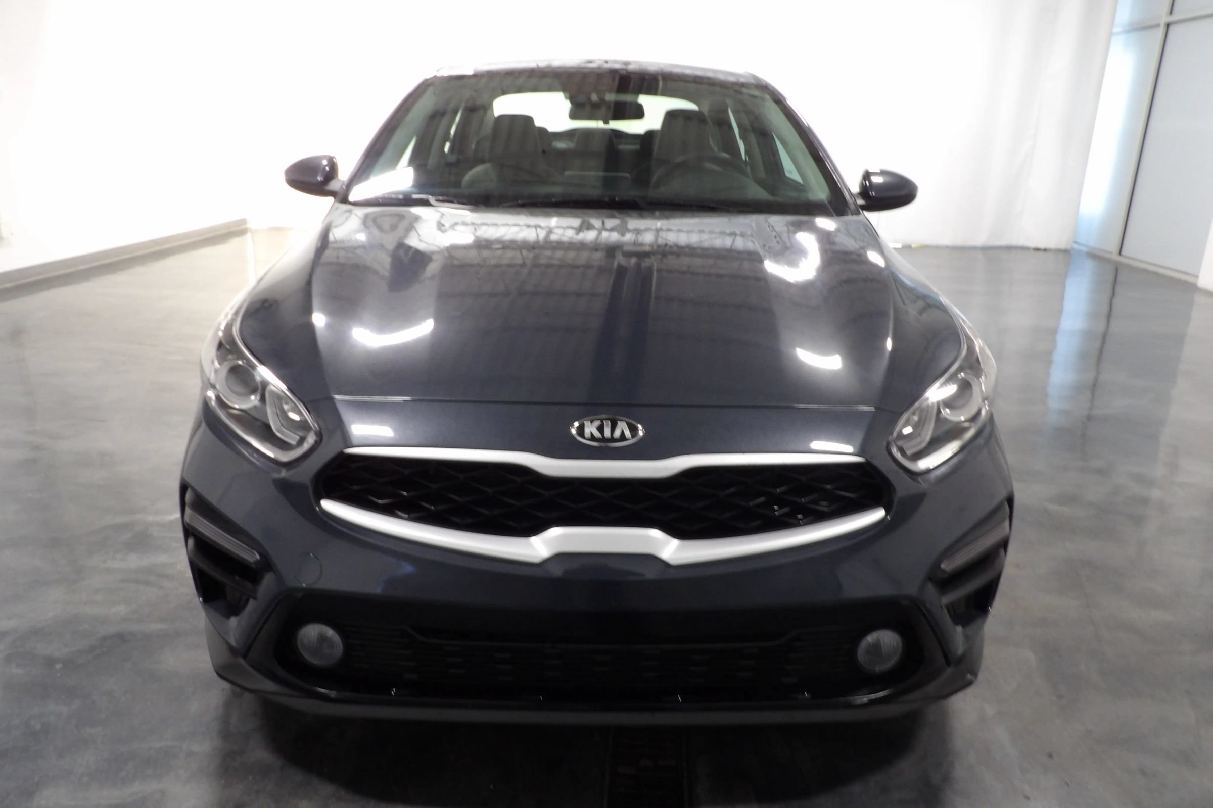 Used 2021 Kia Forte LXS FWD image 2