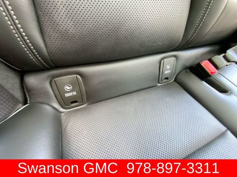 Certified 2022 Buick Envision Essence w/ Technology Package I AWD/4WD image 33
