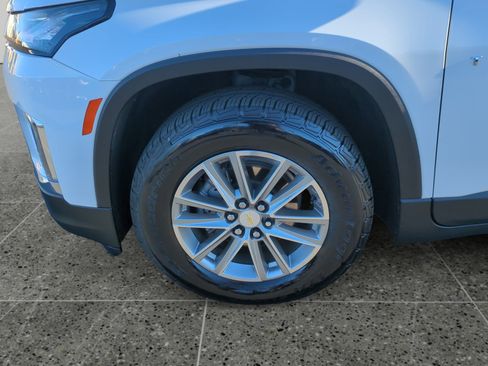 Used 2023 Chevrolet Traverse LT image 14