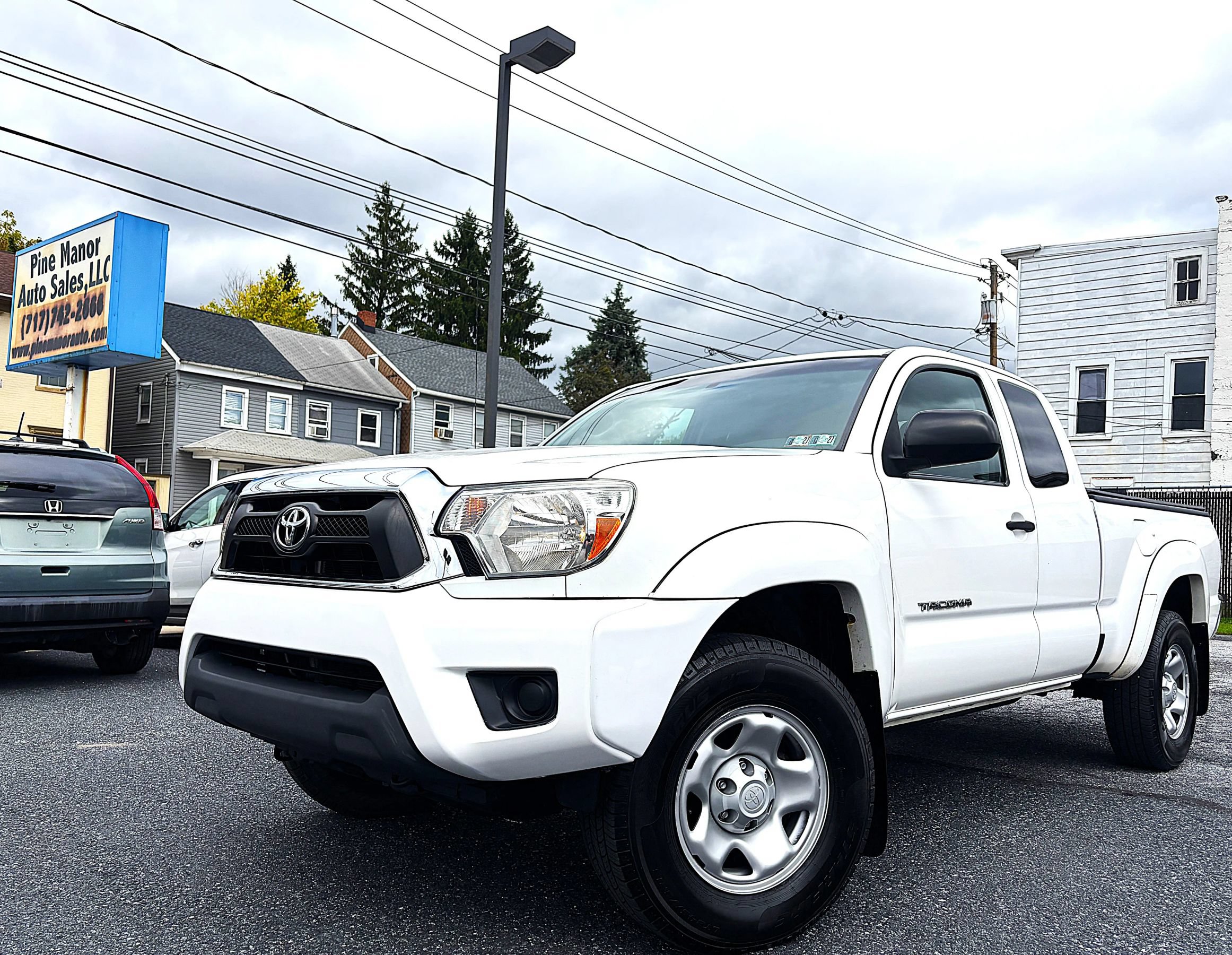 Used 2015 Toyota Tacoma 4x4 Access Cab w/ SR5 Package image 1