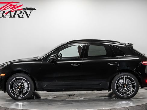 Used 2020 Porsche Macan Turbo image 2