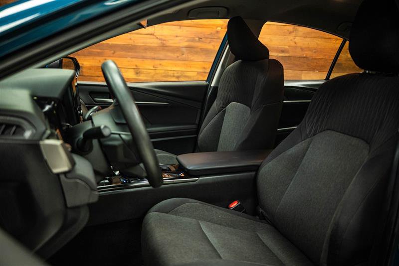 Used 2025 Toyota Camry LE FWD image 9
