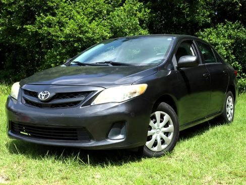 Used 2013 Toyota Corolla S Special Edition image 2