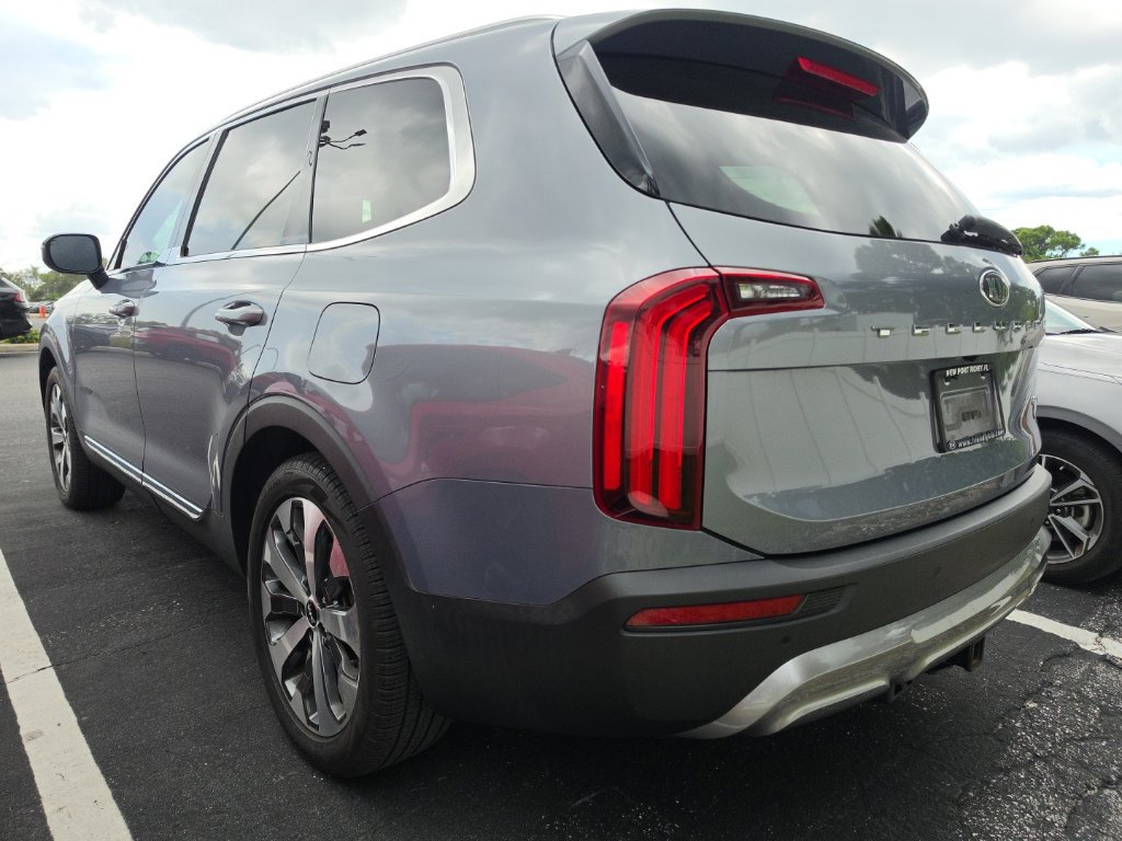 Used 2021 Kia Telluride EX w/ EX Premium Package FWD image 13