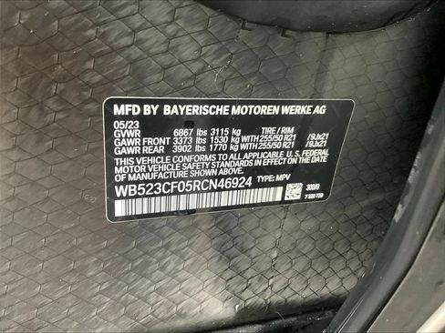 Used 2024 BMW iX xDrive50 w/ Premium Package AWD/4WD image 15