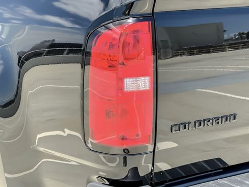 Used 2019 Chevrolet Colorado LT w/ Colorado RST Special Edition RWD image 24