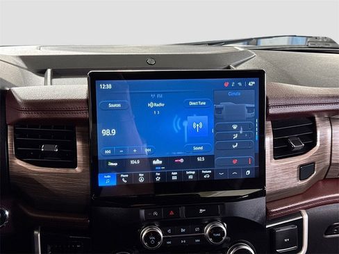 Used 2023 Ford Expedition Limited image 24