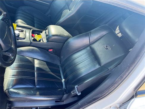 Used 2020 Chrysler 300 S image 19