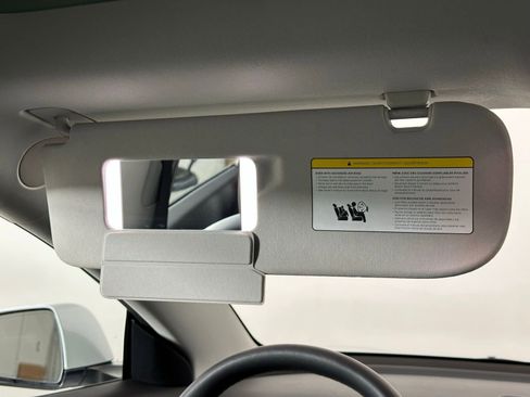 Used 2021 Tesla Model 3 Standard Range Plus image 12