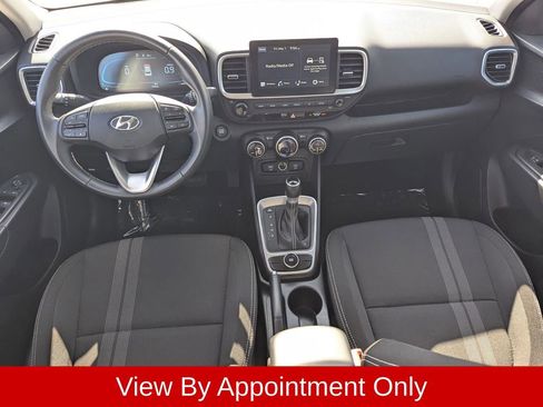 Used 2025 Hyundai Venue SEL FWD image 28