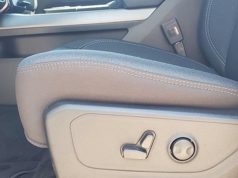New 2026 RAM 1500 4x4 Crew Cab image 9