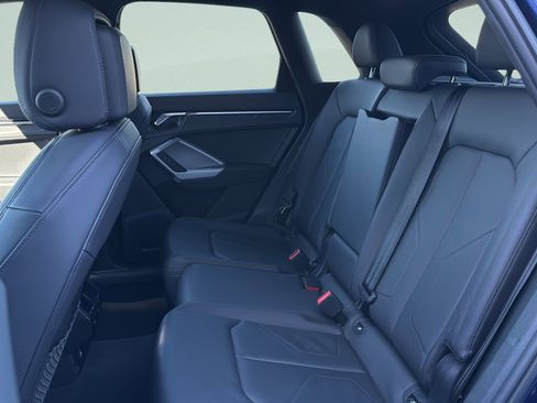 Used 2024 Audi Q3 2.0T Premium image 27