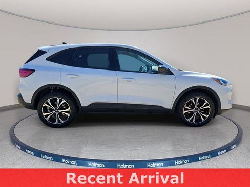 Used 2021 Ford Escape SE w/ SE Sport Appearance Package AWD/4WD image 5