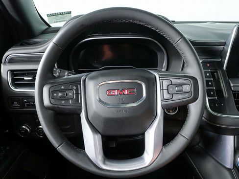 Used 2023 GMC Yukon SLT RWD image 10