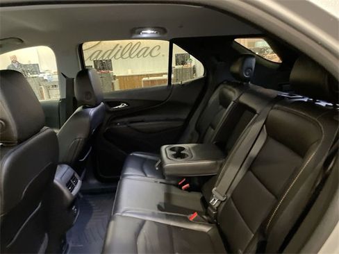 Used 2019 Chevrolet Equinox Premier image 11