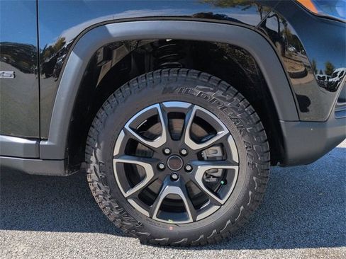 New 2026 Jeep Compass Trailhawk image 10